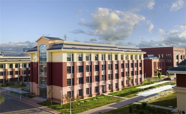 “红绿蓝“宣讲团本学期活动圆满完成